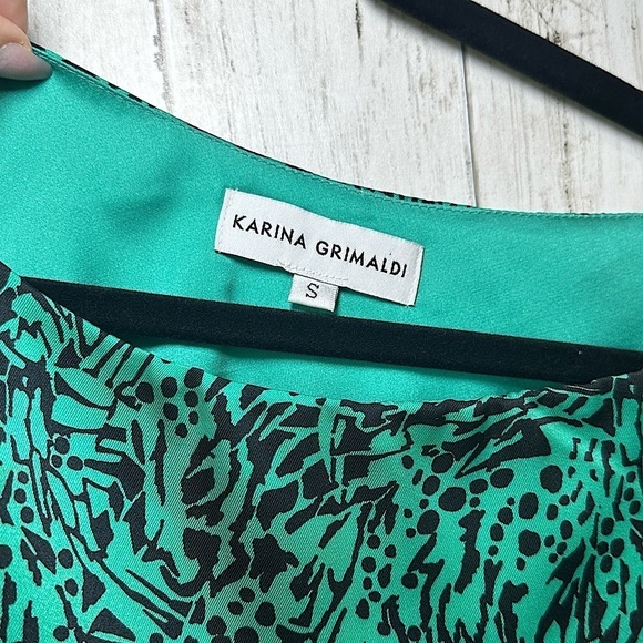 Karina Grimaldi one shoulder bluse. - Picture 5 of 9